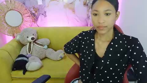 kimmy_m_ online show from June 10, 2026, 12:26 pm