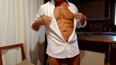 Snapshot of kimonoblues chatting on December 8, 2024, 2:30 pm kimonoblues online show from December 8, 2024, 2:30 pm