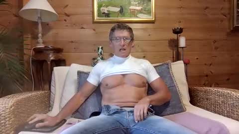 Snapshot of kimonoblues chatting on November 24, 2025, 9:31 am kimonoblues online show from November 24, 2025, 9:31 am