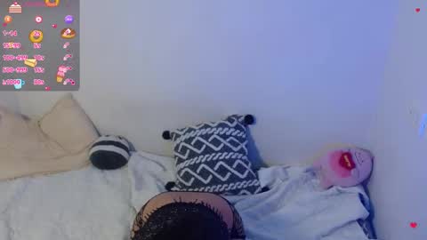 Snapshot of kimwi1 chatting on November 20, 2025, 5:56 pm kimm online show from November 20, 2025, 5:56 pm