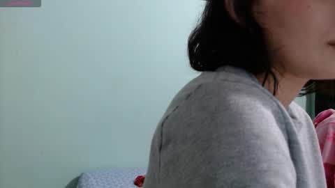 Snapshot of kimzu2830 chatting on October 20, 2025, 12:55 am Kim and Zuka online show from October 20, 2025, 12:55 am