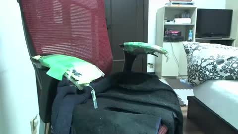 kinchan069 online show from February 10, 2025, 2:05 pm