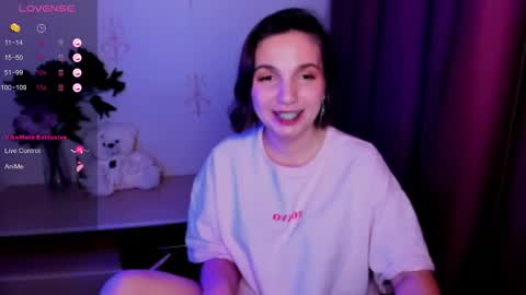 Hazel online show from November 19, 2025, 10:32 pm