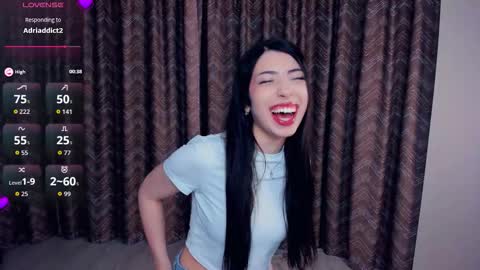 Snapshot of kindraevert chatting on November 19, 2025, 4:23 am Megan online show from November 19, 2025, 4:23 am