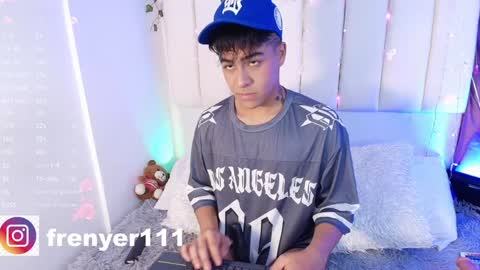 Snapshot of king_azahell chatting on January 31, 2025, 3:20 am king help me reach 100 likes online show from January 31, 2025, 3:20 am