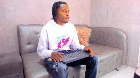 Snapshot of king_blazze chatting on June 23, 2026, 2:26 pm B L A Z Z E online show from June 23, 2026, 2:26 pm