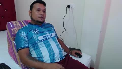 Snapshot of king_leo3 chatting on January 7, 2026, 1:24 pm King LEO online show from January 7, 2026, 1:24 pm