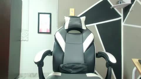 Snapshot of king_orion chatting on July 15, 2026, 11:10 pm King Orion online show from July 15, 2026, 11:10 pm