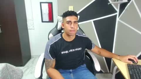 Snapshot of king_orion chatting on July 25, 2026, 3:26 am King Orion online show from July 25, 2026, 3:26 am