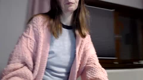 Snapshot of kingandprincess chatting on November 13, 2025, 5:12 pm sexysexyhotwetpinkredpussy online show from November 13, 2025, 5:12 pm