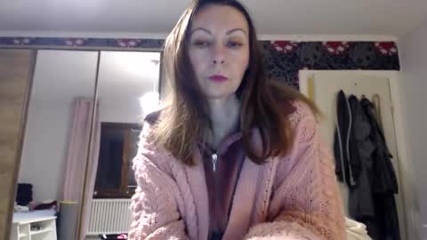 Snapshot of kingandprincess chatting on November 16, 2025, 6:57 pm sexysexyhotwetpinkredpussy online show from November 16, 2025, 6:57 pm