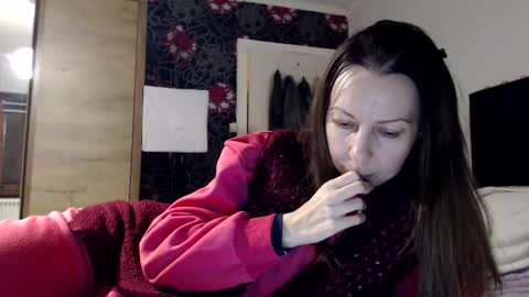 Snapshot of kingandprincess chatting on November 27, 2025, 6:32 pm sexysexyhotwetpinkredpussy online show from November 27, 2025, 6:32 pm