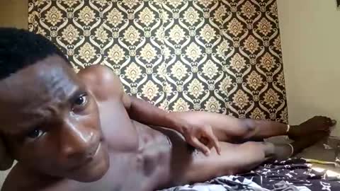 Snapshot of kingemizzy chatting on October 27, 2025, 1:04 pm kingemizzy online show from October 27, 2025, 1:04 pm