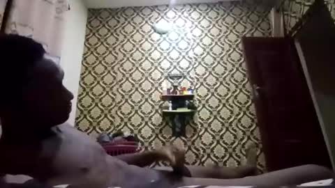 Snapshot of kingemizzy chatting on November 12, 2025, 2:01 am kingemizzy online show from November 12, 2025, 2:01 am