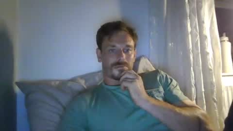 Snapshot of kingharold92 chatting on July 15, 2026, 9:42 pm kingharold92 online show from July 15, 2026, 9:42 pm