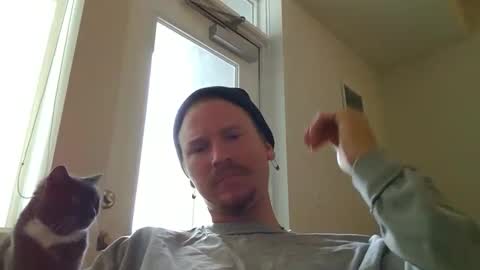 Kinglegg online show from January 18, 2025, 6:32 pm