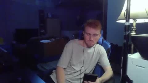 Snapshot of kingoffootfetish chatting on December 5, 2024, 6:43 am Master King Tommy online show from December 5, 2024, 6:43 am