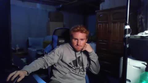 Snapshot of kingoffootfetish chatting on October 20, 2025, 4:02 am Master King Tommy online show from October 20, 2025, 4:02 am