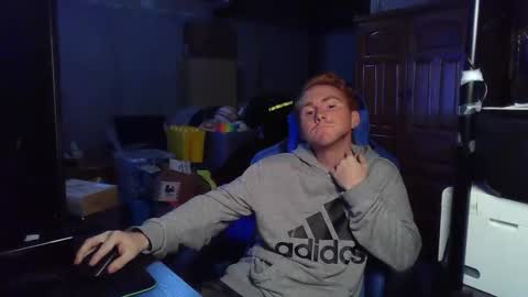 Snapshot of kingoffootfetish chatting on October 25, 2025, 6:10 am Master King Tommy online show from October 25, 2025, 6:10 am