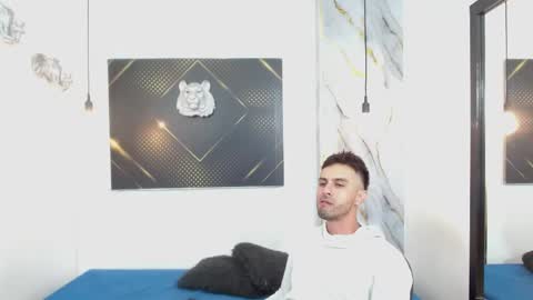 KING  online show from April 26, 2026, 3:59 am