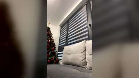 kingvortexxx online show from December 21, 2025, 12:01 pm