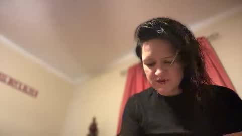 Snapshot of kinkbitch25 chatting on January 20, 2025, 9:32 pm Kinkbitch online show from January 20, 2025, 9:32 pm