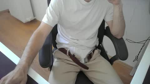 Snapshot of kinky_alaric chatting on June 16, 2026, 12:19 pm kinky_alaric online show from June 16, 2026, 12:19 pm