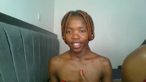 kinky_aria online show from November 18, 2025, 11:37 pm