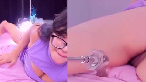 Snapshot of kinky_cloe chatting on February 8, 2025, 1:54 pm Kinky online show from February 8, 2025, 1:54 pm