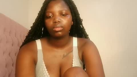 Lola online show from March 3, 2026, 7:47 am