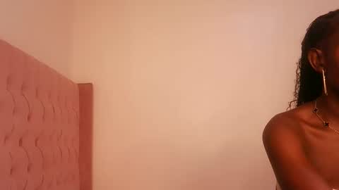 Lola online show from March 4, 2026, 7:03 am