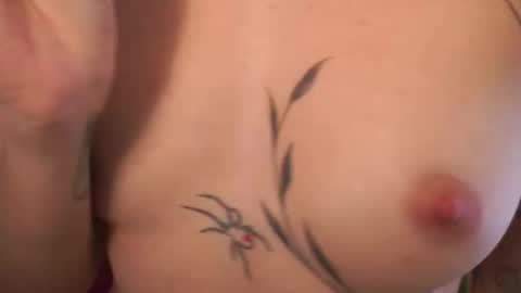 Snapshot of kinky_mj chatting on October 1, 2025, 9:43 pm Mary your fav curly girl online show from October 1, 2025, 9:43 pm