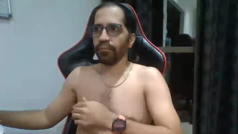 kinky_one1 online show from July 15, 2026, 9:42 pm