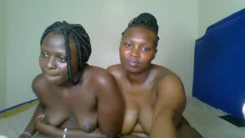 Snapshot of kinky_roey chatting on February 24, 2025, 4:27 am kinky_roey online show from February 24, 2025, 4:27 am