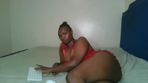 Snapshot of kinky_roey chatting on March 11, 2025, 5:35 pm kinky_roey online show from March 11, 2025, 5:35 pm