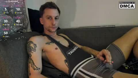 kinky_spidey online show from May 3, 2026, 6:19 am