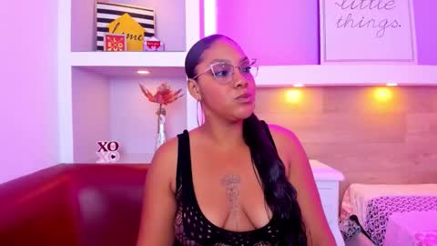 Snapshot of kinky_thifanny chatting on March 2, 2026, 12:01 pm Thifanny online show from March 2, 2026, 12:01 pm