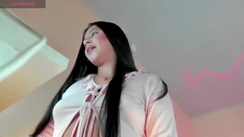 kinky yeyns online show from February 3, 2025, 10:11 pm