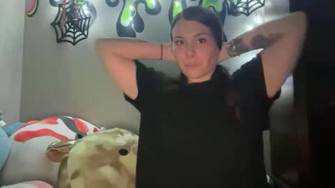 kinkycreative online show from November 14, 2025, 1:37 am