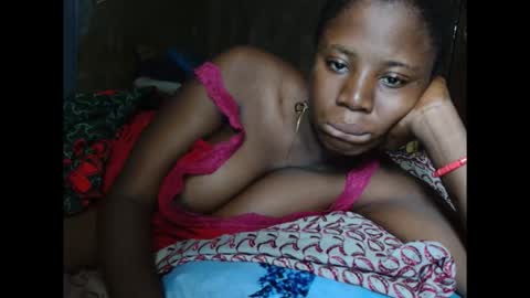 Snapshot of kinkyjuicexx chatting on October 7, 2025, 10:56 am kinkyjuicexx online show from October 7, 2025, 10:56 am