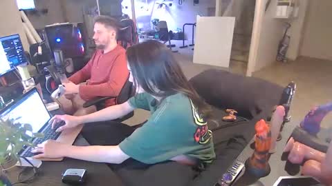 kinkykumiho online show from March 6, 2025, 11:09 pm