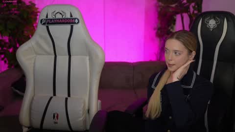 Snapshot of kira0541 chatting on December 4, 2025, 8:23 am Sweet girls online show from December 4, 2025, 8:23 am