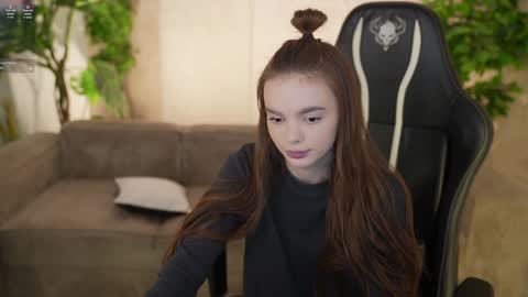 Snapshot of kira0541 chatting on December 13, 2025, 7:42 pm Sweet girls online show from December 13, 2025, 7:42 pm