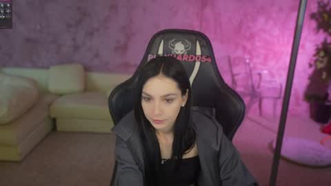 Sweet girls online show from April 28, 2026, 4:17 am