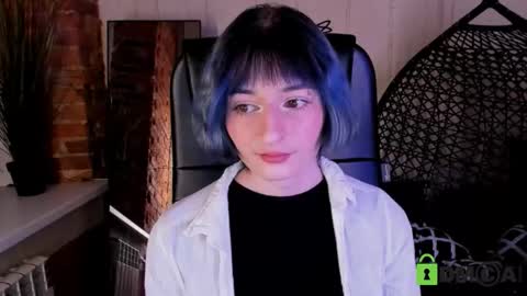 Snapshot of kira__cutie chatting on February 1, 2026, 8:40 pm Kira online show from February 1, 2026, 8:40 pm