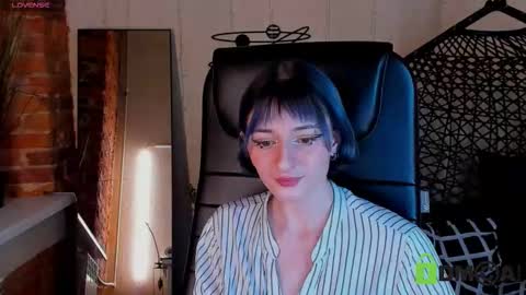 Snapshot of kira__cutie chatting on February 4, 2026, 9:20 pm Kira online show from February 4, 2026, 9:20 pm