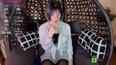 Snapshot of kira__cutie chatting on February 13, 2026, 9:44 pm Kira online show from February 13, 2026, 9:44 pm