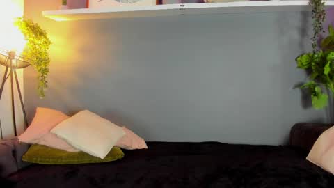 kira_exe online show from March 30, 2026, 11:33 am