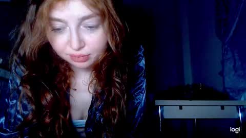 Snapshot of kira_foxy_ chatting on November 17, 2025, 7:58 am Kira online show from November 17, 2025, 7:58 am