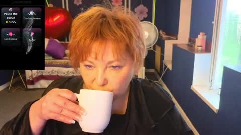 Kira Kennet online show from May 26, 2026, 5:36 am